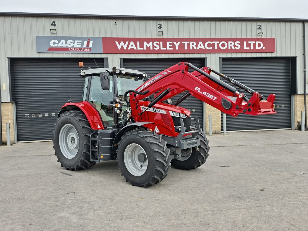 Massey Ferguson 6714S 2022