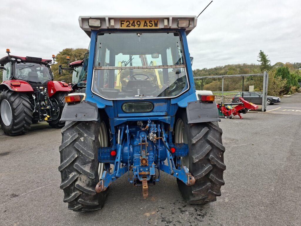 New Holland 7810 – image 5