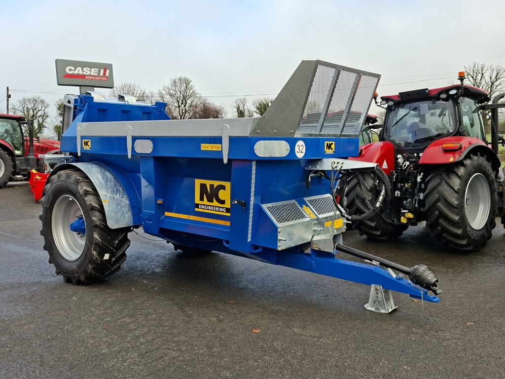 NC Engineering New NC 10 Ton Rear Discharge Manure Spreader – image 2