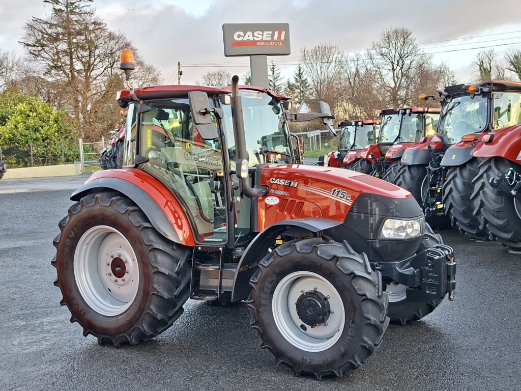 Case IH FARMALL 115C – image 2