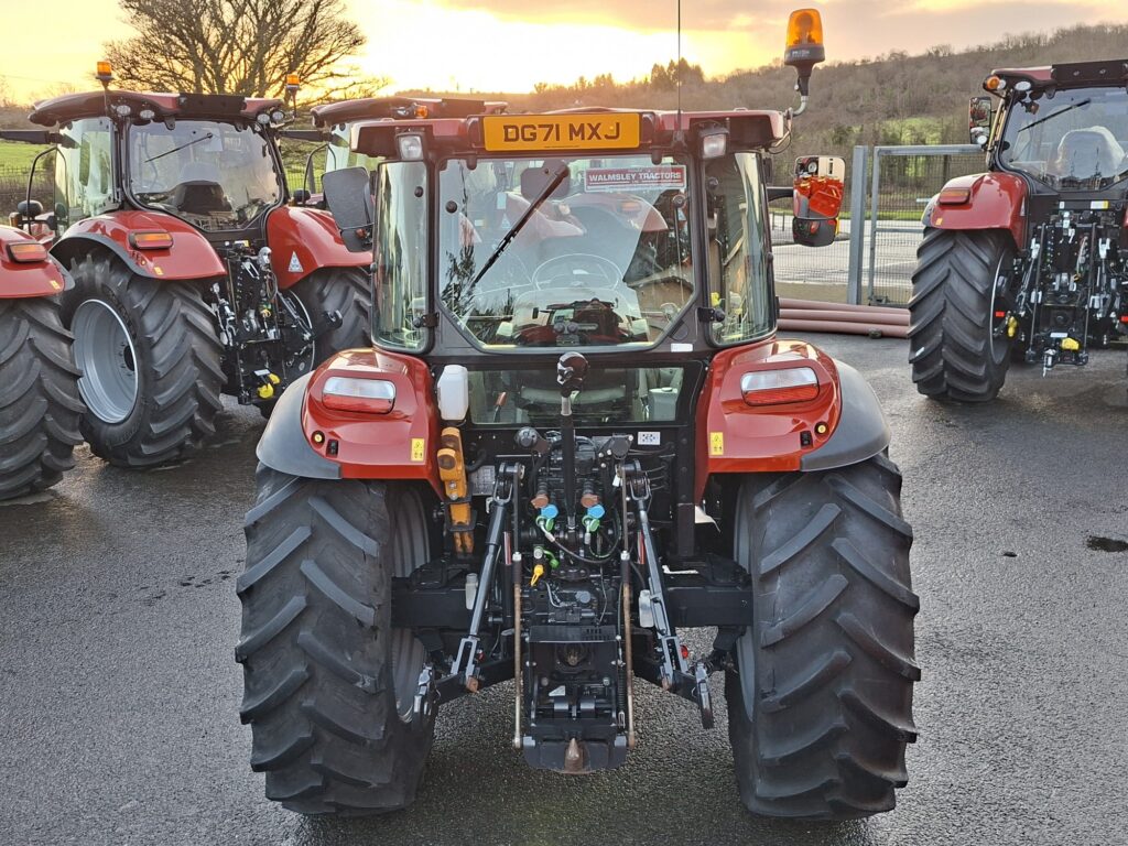 Case IH FARMALL 115C – image 5