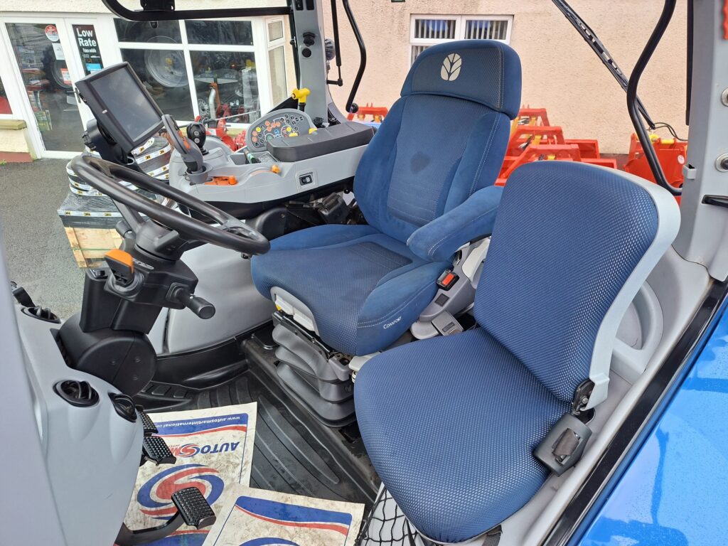 New Holland T7210 – image 9