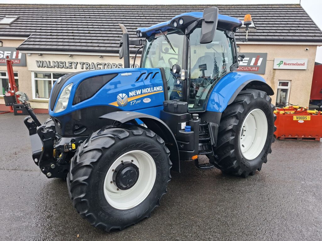 New Holland T7210 – image 4
