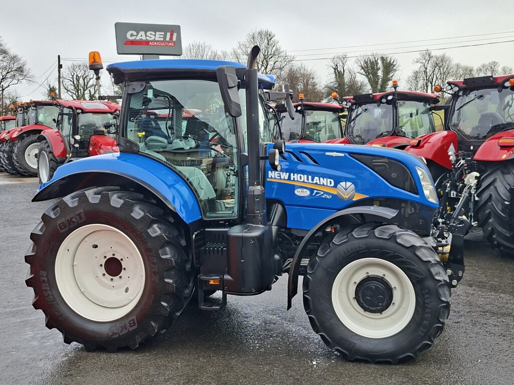 New Holland T7210 – image 3