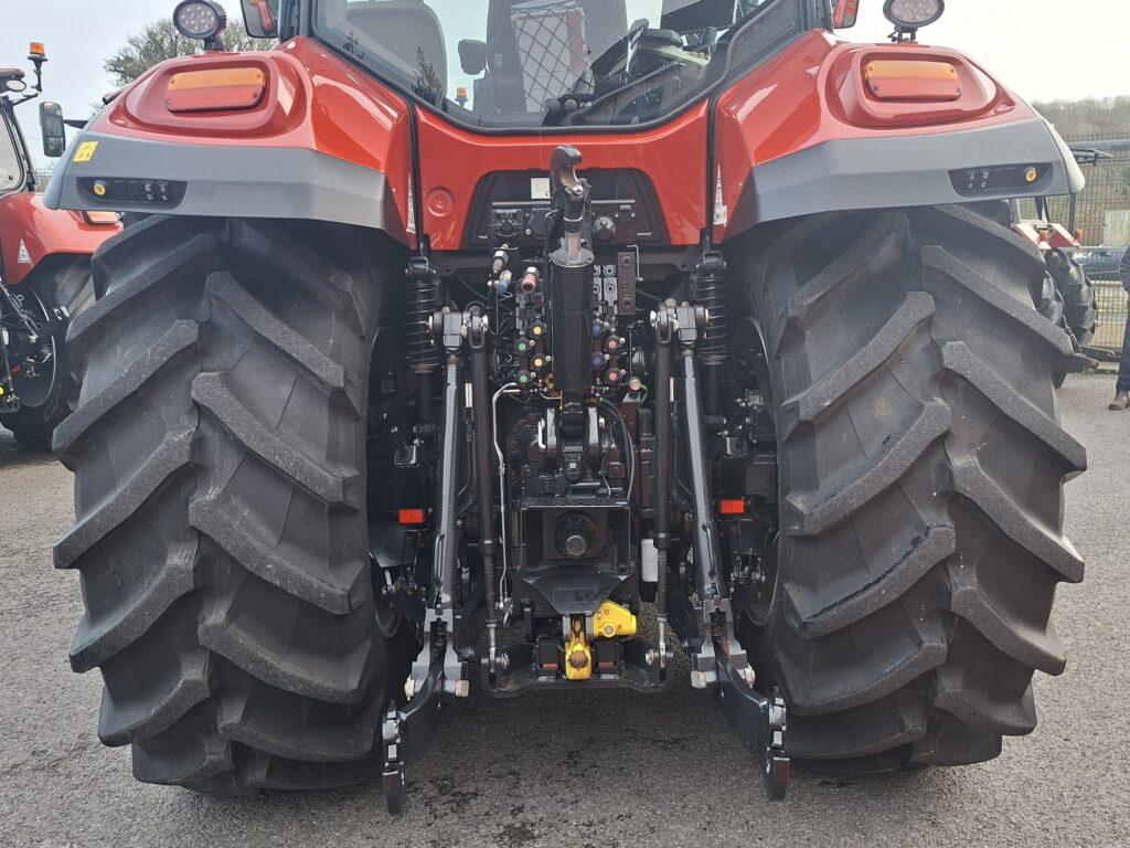 Case IH 200CVX – image 6
