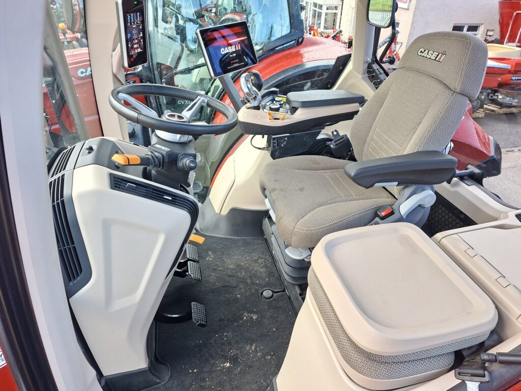 Case IH 200CVX – image 7