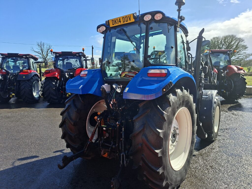 New Holland T5115 – image 5