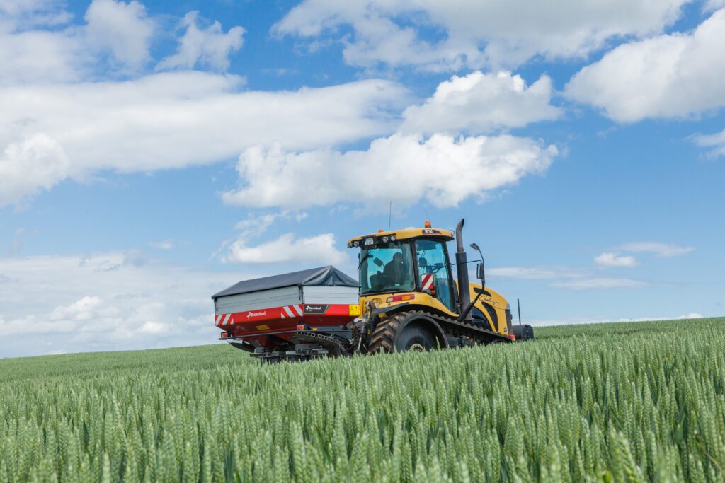 Kverneland Mounted Fertiliser Spreaders – image 8