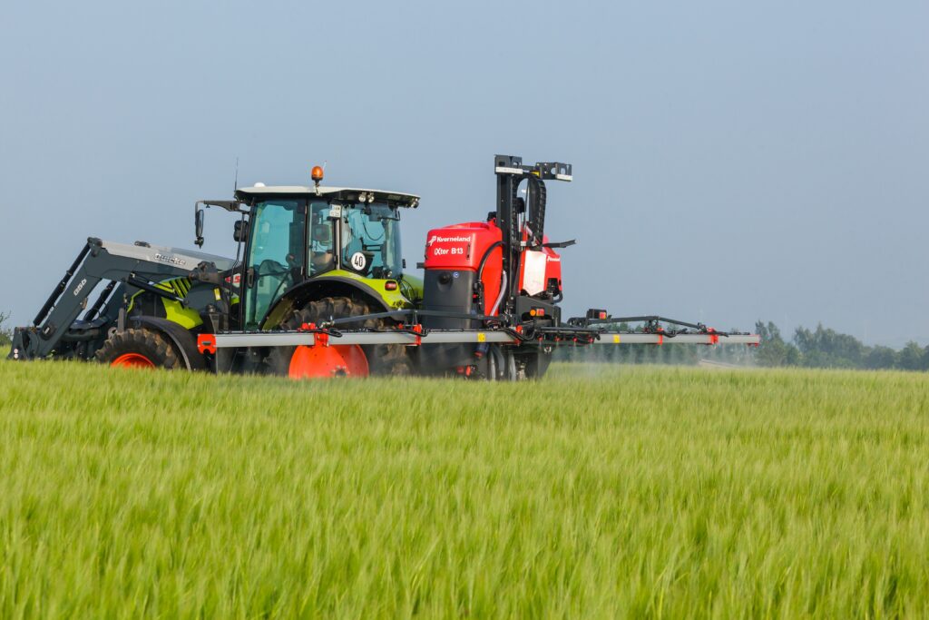 Kverneland Mounted Sprayers – image 3