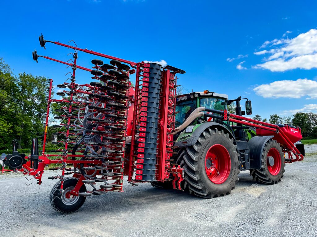 Kverneland Pneumatic Mounted Seed Drills – image 4