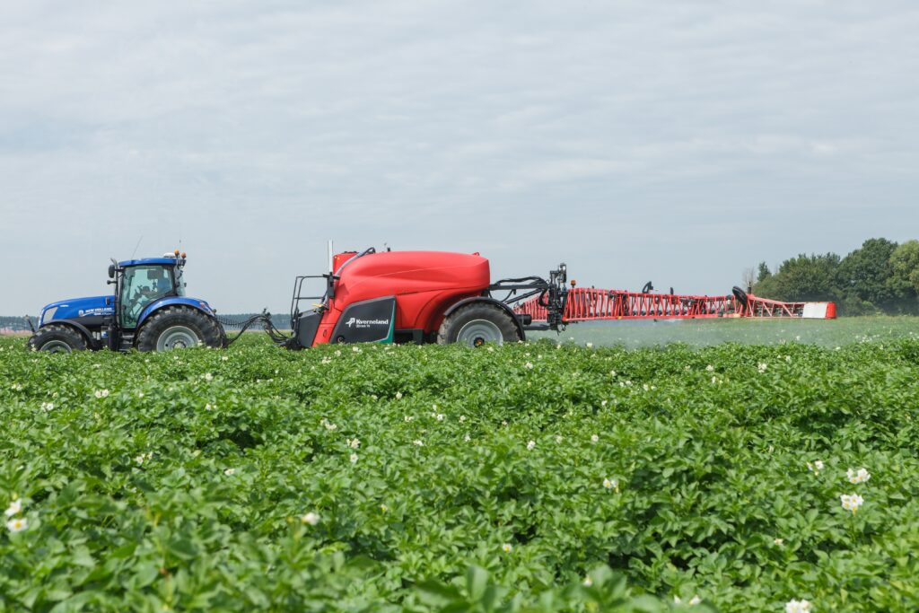 Kverneland Trailed Sprayers – image 11