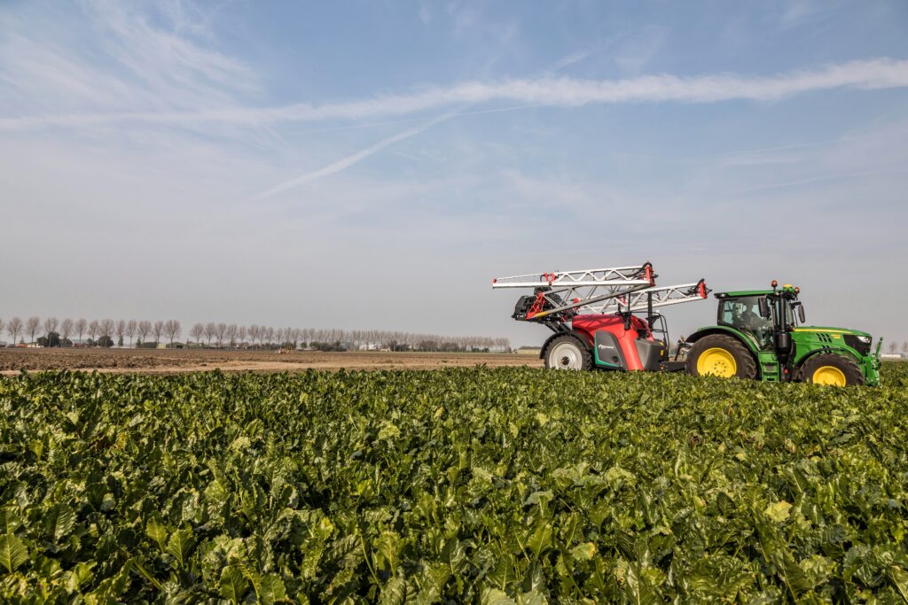 Kverneland Trailed Sprayers – image 5