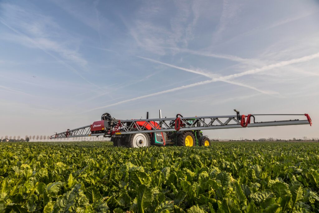 Kverneland Trailed Sprayers – image 4