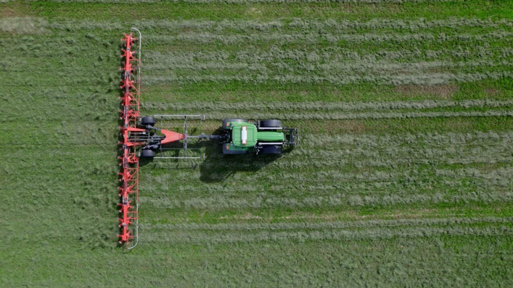 Kverneland Trailed Tedders – image 3