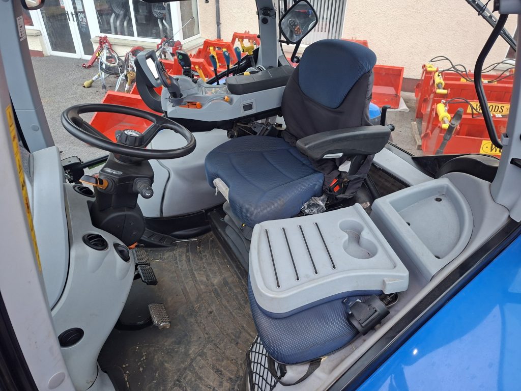 New Holland T5140 – image 7
