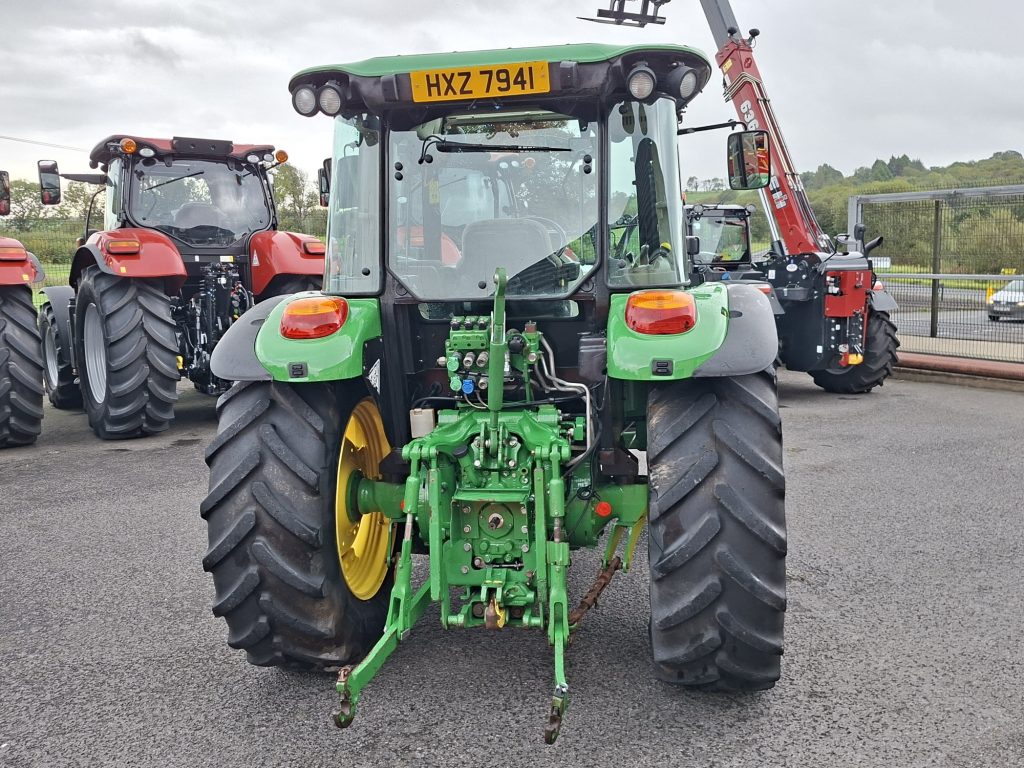 John Deere 5115M – image 5