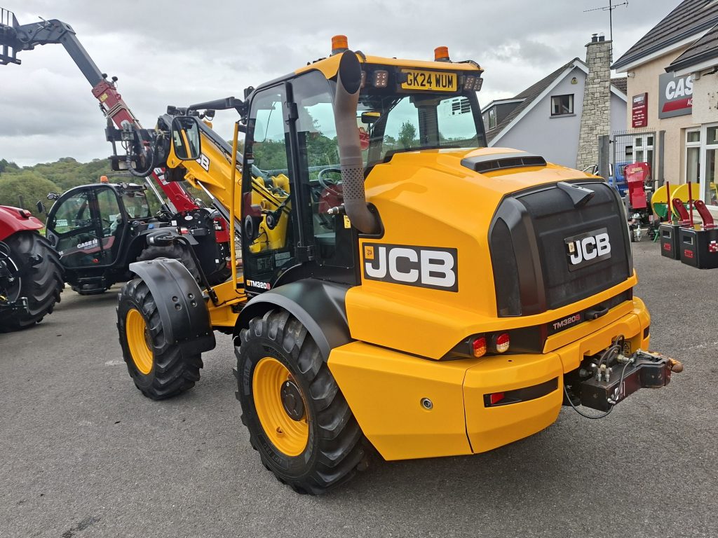 JCB 320S – image 5