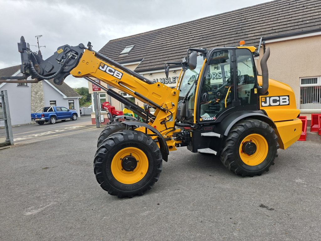 JCB 320S – image 3