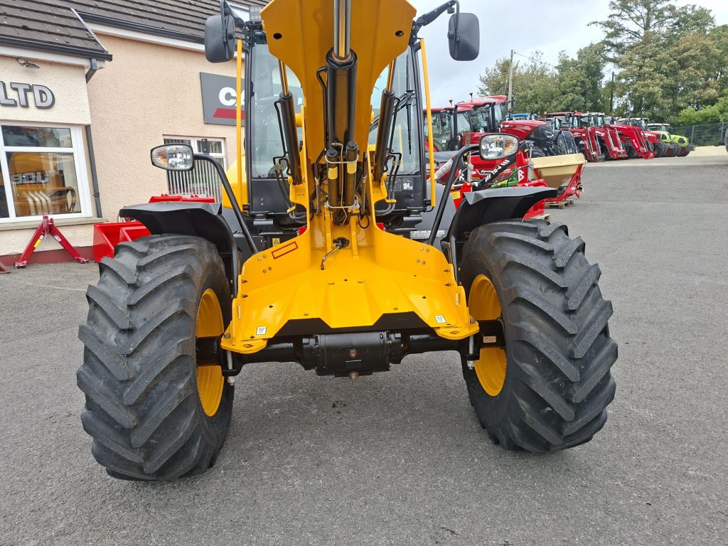 JCB 320S – image 7