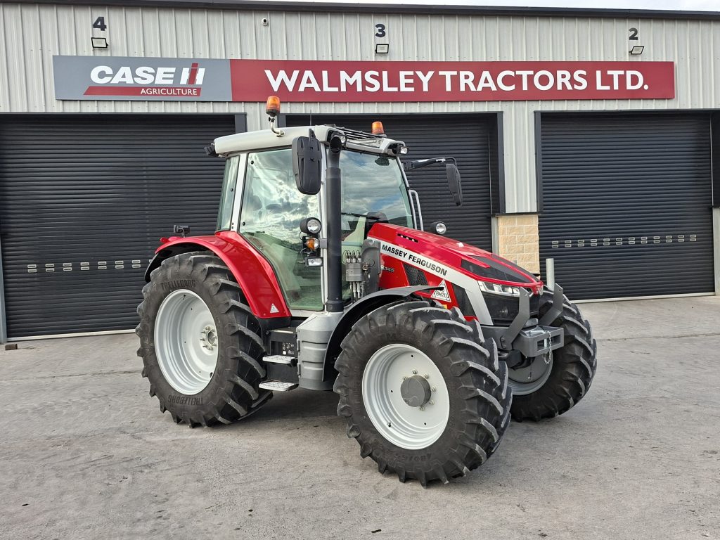 Massey Ferguson 5s145 2023