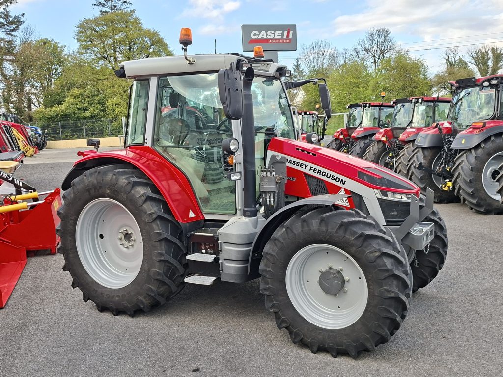 Massey Ferguson 5s145 – image 2